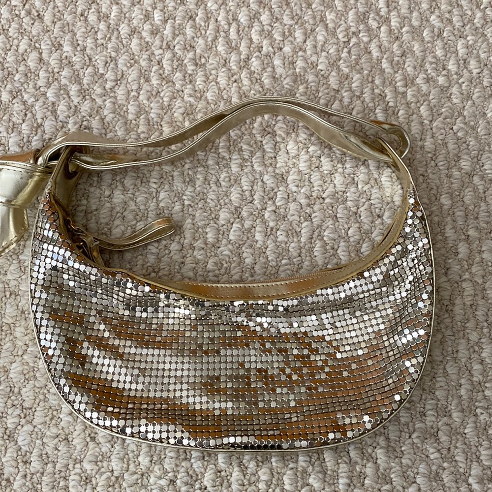 Gold Metal Vintage 80’s purse